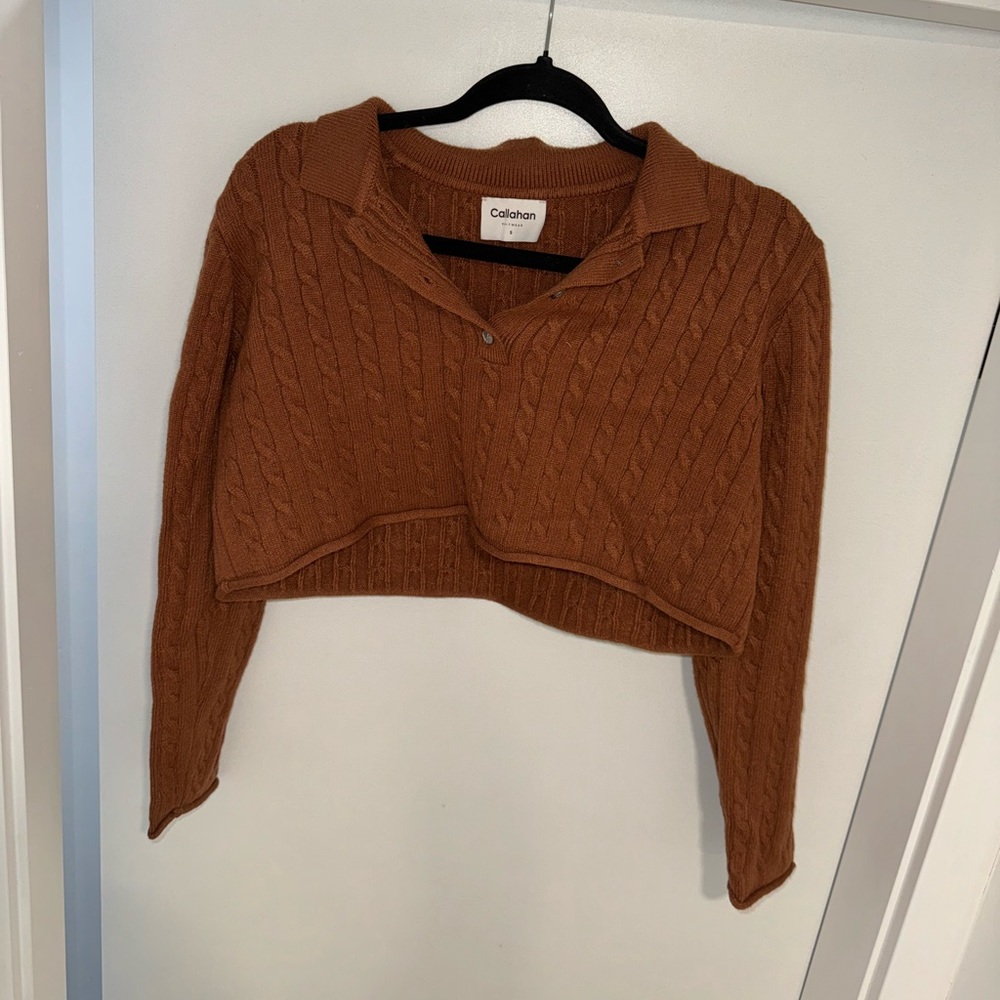 CALLAHAN CROPPED SWEATER! Worn once 🤎🍂 size small
